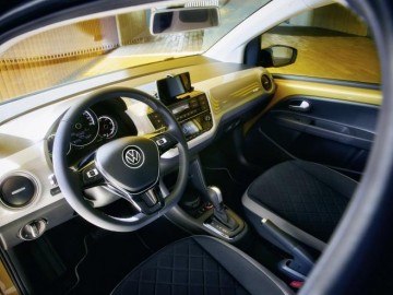  Volkswagen e-up! w polskich salonach